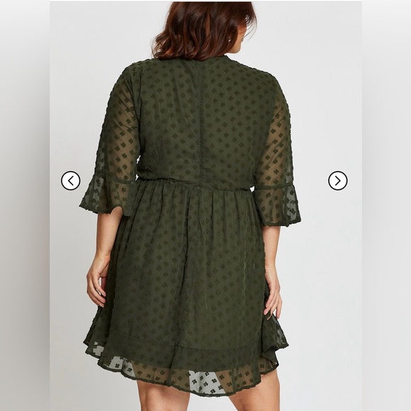 NWT, A Beautiful Soul Olive Flock Spot 3/4 Sleeve Tie Bow V-Neck, Sz 1X - Picture 2 of 15